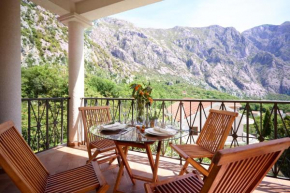 GН Apartmani with Mountains view